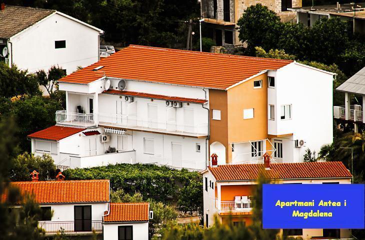 Apartments Antea & Magdalena Pirovac Exteriör bild